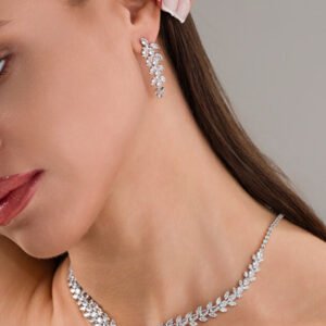 ست جواهرات هلنی با سنگ زیرکون، شامل گردنبند، گوشواره، انگشتر و دستبند
