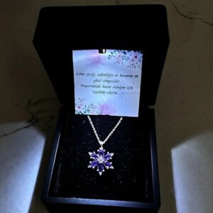 گردنبند لوتوس نقره رز ۹۲۵ با سنگ آمتیست و جعبه نورانی