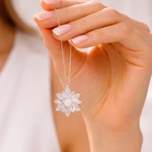 گردنبند نقره ، طرح نیلوفر سفید