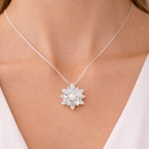 گردنبند نقره ، طرح نیلوفر سفید