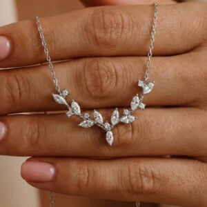 گردنبند نقره ۹۲۵ طرح پیچک، عشق و شانس و برکت، مدل ظریف هدیه‌ای شیک زنانه